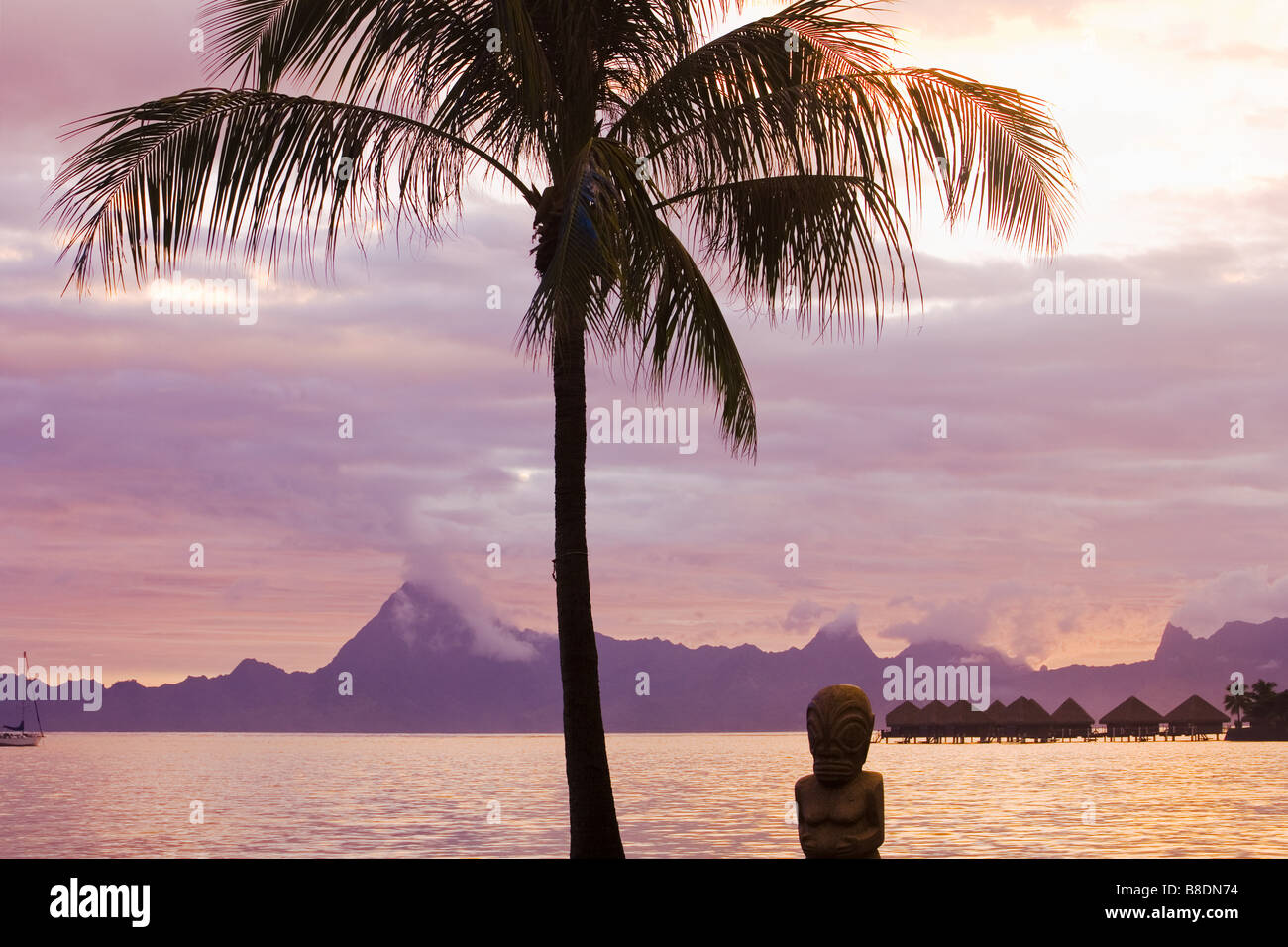 Tahiti culture hi-res stock photography and images - Alamy