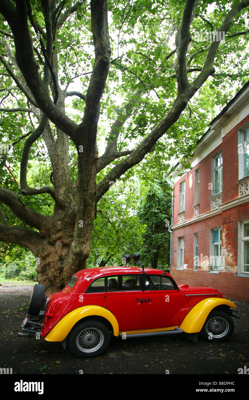 Retro automobile hi-res stock photography and images - Alamy