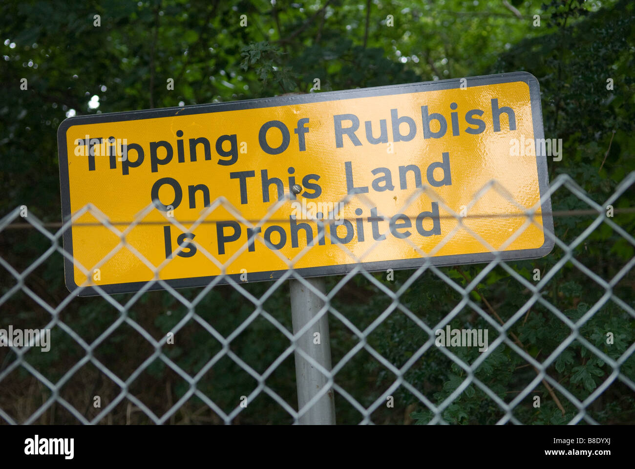 Tipping of Rubbish on this land prohibited sign Stock Photo