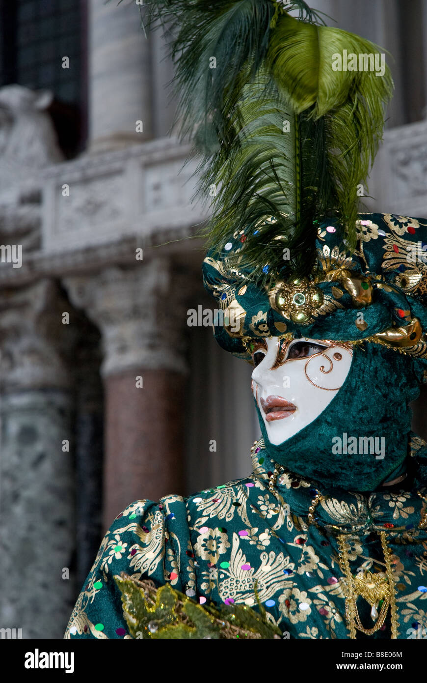 Venice carnival green costume hi-res stock photography and images - Alamy