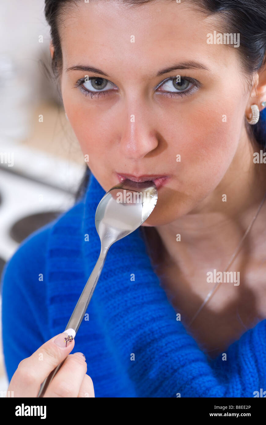 Woman at home thinking eye contact hi res stock photography and images Woman at home thinking eye contact hi res stock photography and images