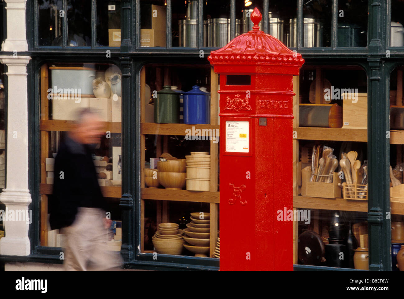 Cookware shop and a red letter box. The Pantiles. Tunbridge Wells. Kent, England, UK Stock Photo
