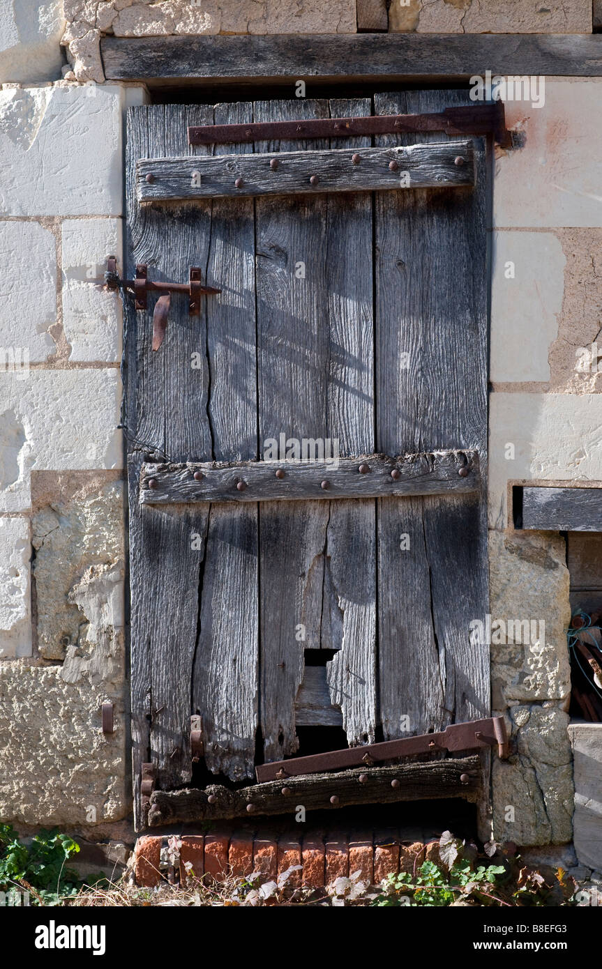 Old oak wooden door hi-res stock photography and images - Alamy