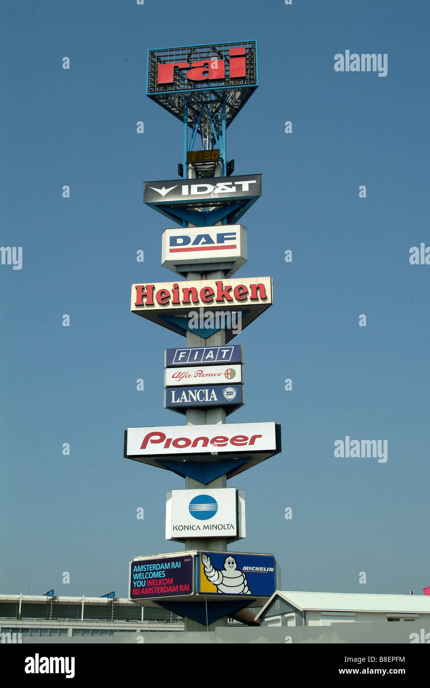 Daf signs hi-res stock photography and images - Alamy