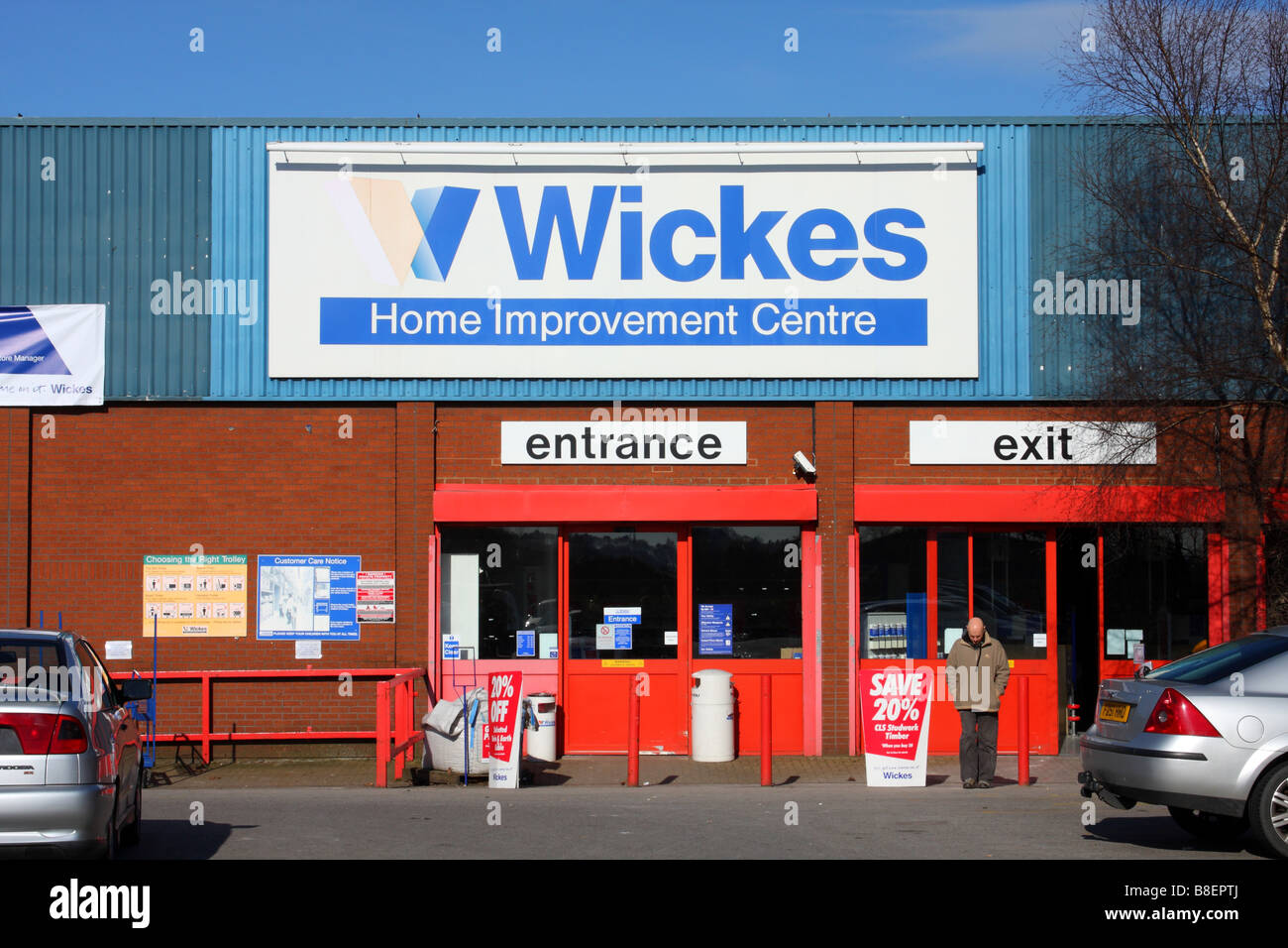 Wickes store hires stock photography and images Alamy