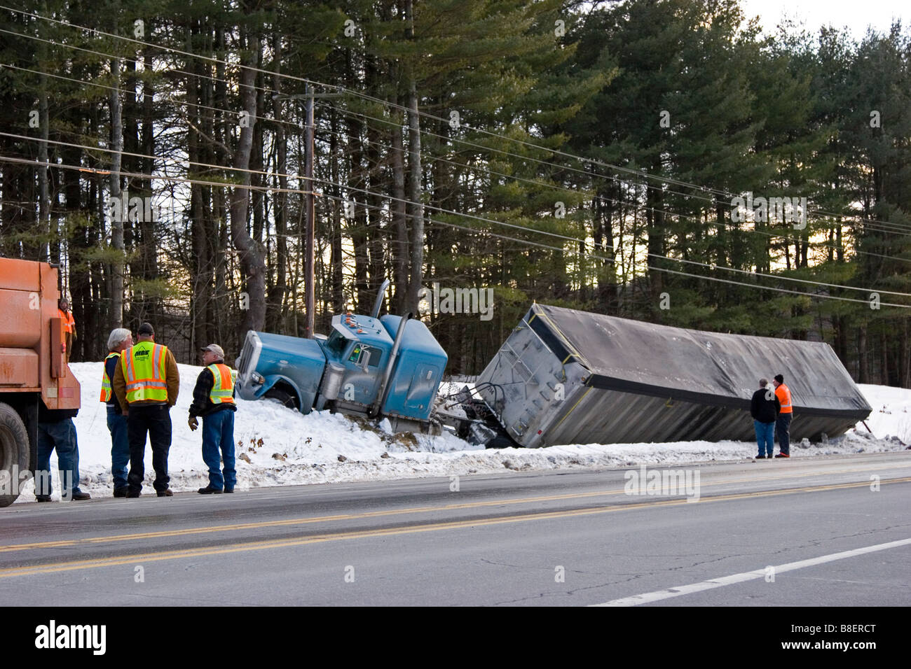 Truck Accident Load High Resolution Stock Photography And Images Alamy