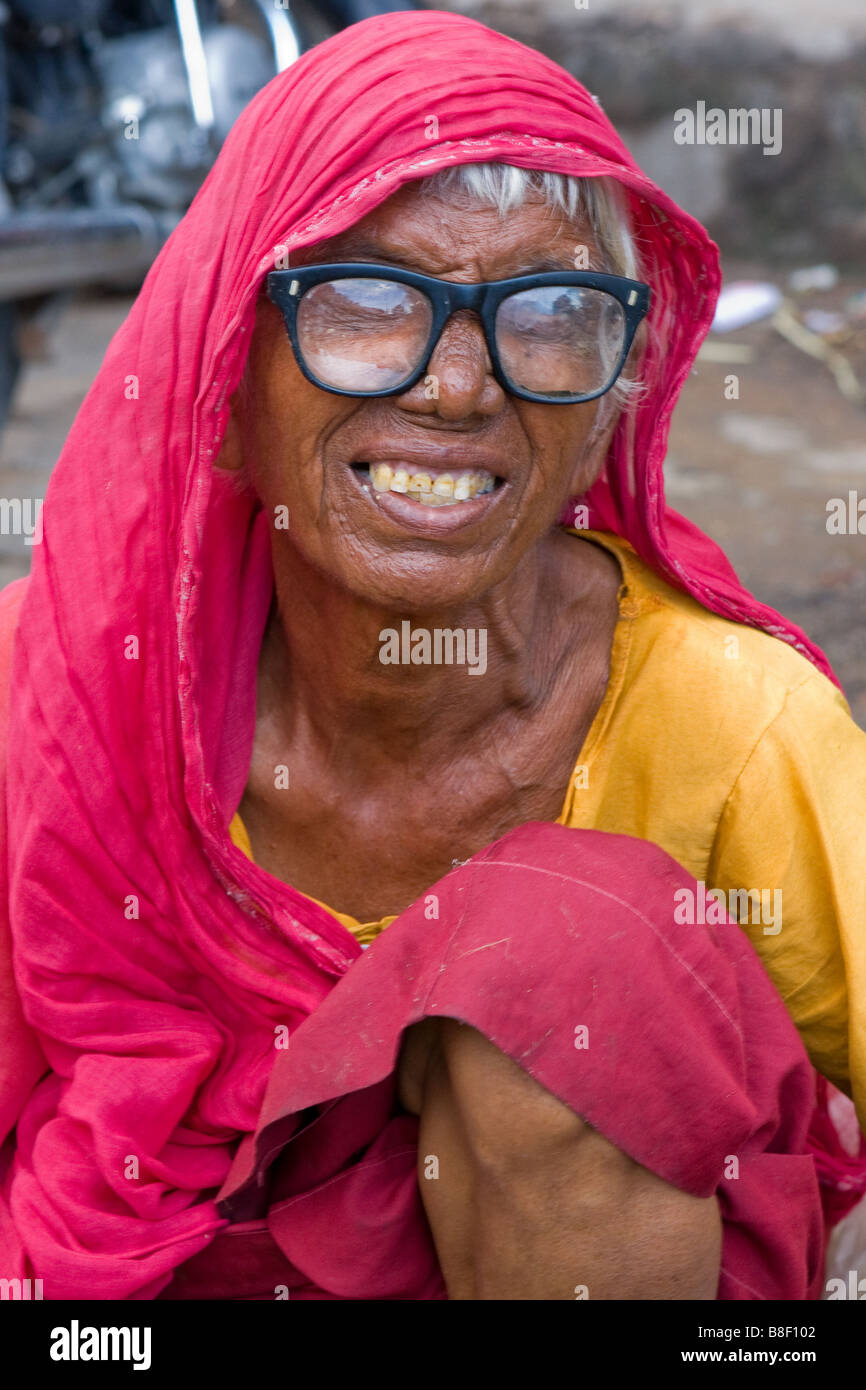 Old Indian woman in street, Jaipur, India Stock Photo