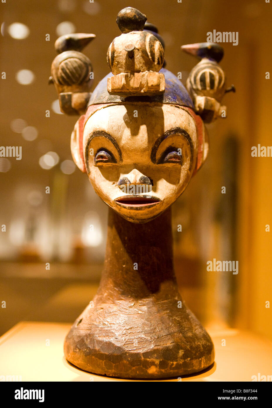 Wooden african tribal mask hi-res stock photography and images - Alamy