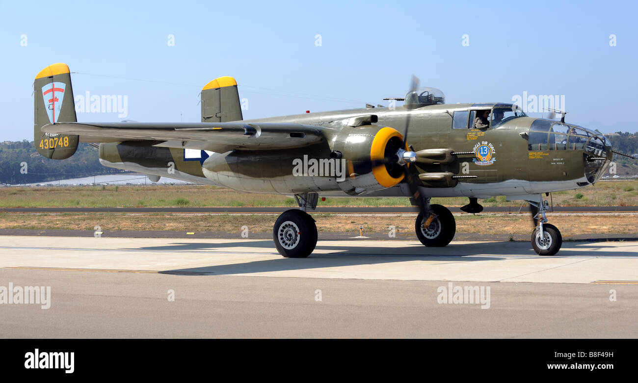 American b 25j 10 nc mitchell hires stock photography and images Alamy