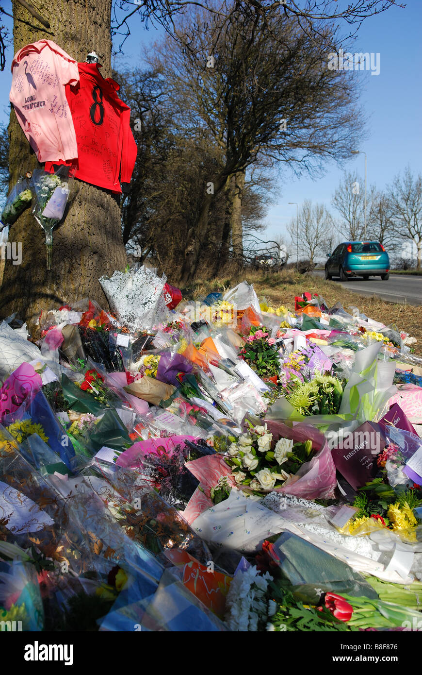 Roadside Memorial Flower Tribute.(a614 nottinghamshire). Stock Photo