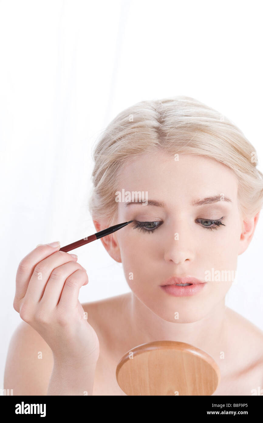 Eyeliner woman hi-res stock photography and images - Alamy