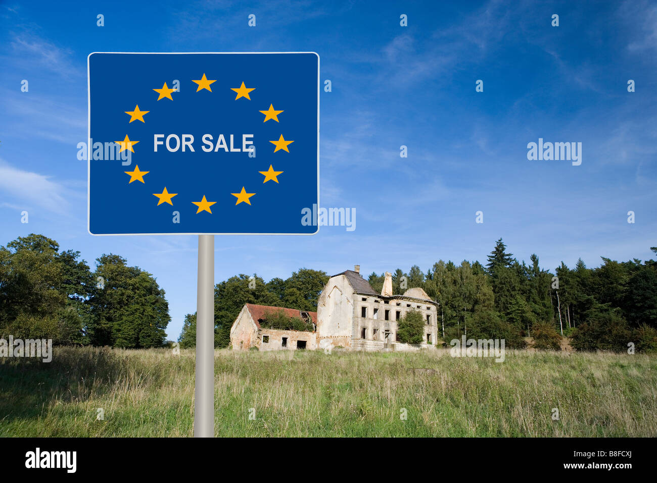 symbolic representation of the credit crisis symbolische Darstellung der Bankenkrise Stock Photo