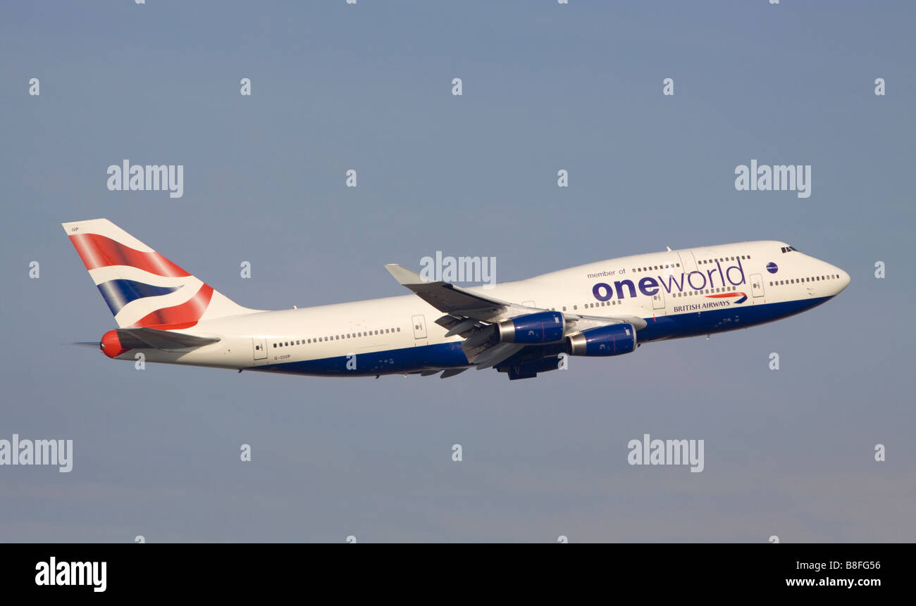 British Airways Boeing 747-436 carrying One World titles taking off from London Heathrow Stock Photo