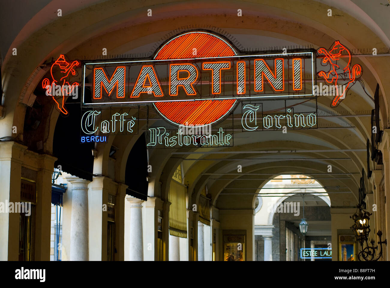Caffe martini hires stock photography and images Alamy