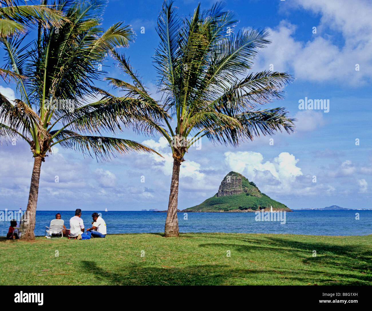 Chinaman hat oahu hawaii hires stock photography and images Alamy