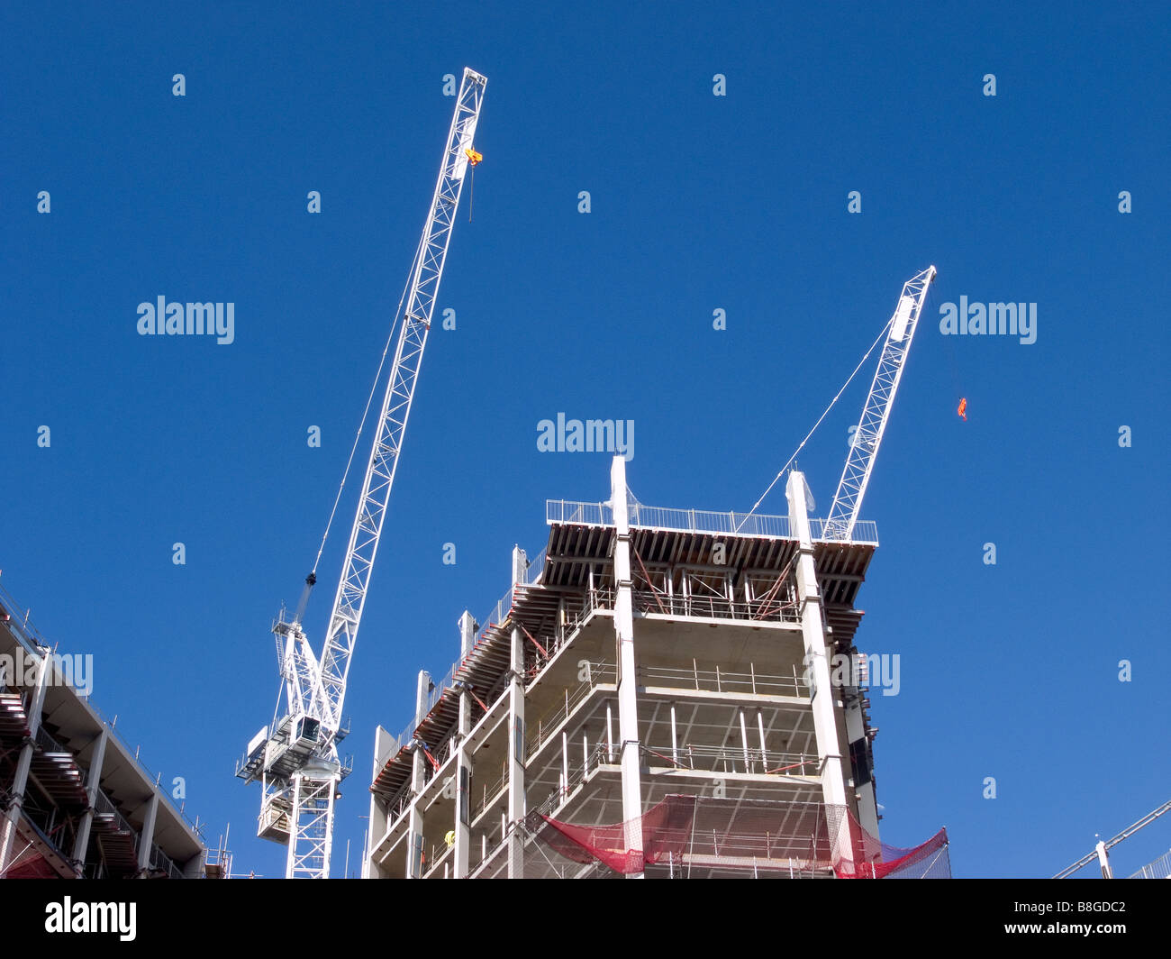 Luffing jib tower crane hires stock photography and images Alamy