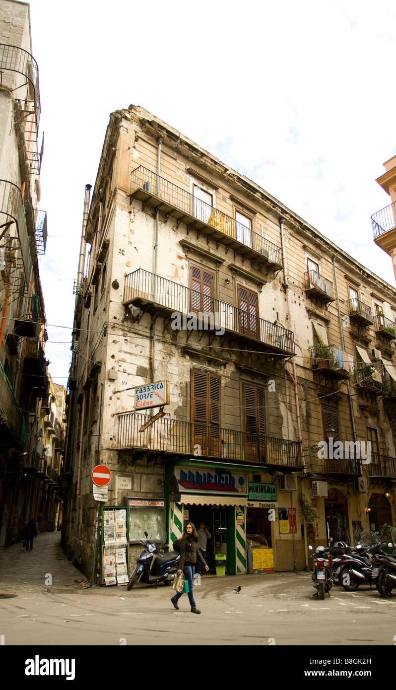 Palermo street scene hi-res stock photography and images - Alamy