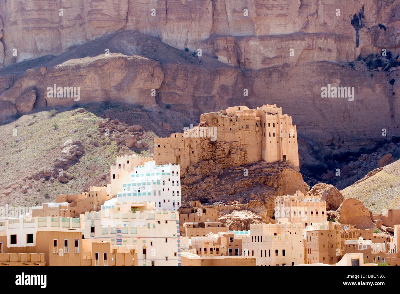 village in wadi do'an yemen Stock Photo