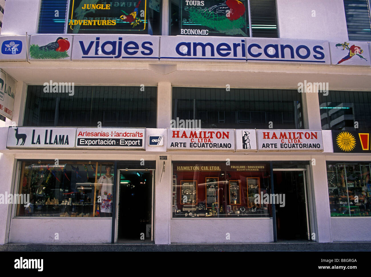 viajes americanos, travel agency, art dealer, storefront, Avenida
