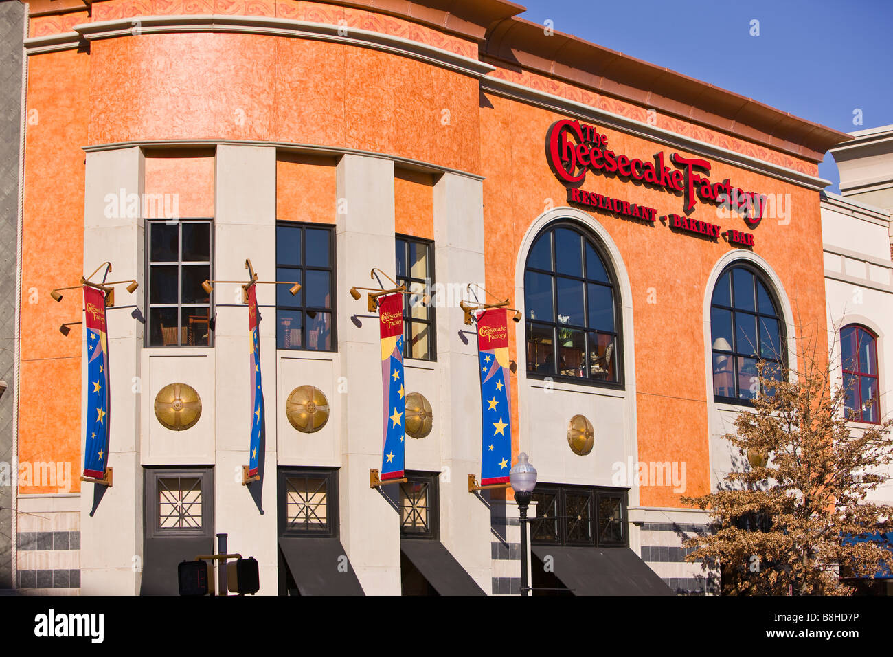 ARLINGTON, VIRGINIA USA Cheesecake Factory restaurant exterior Stock