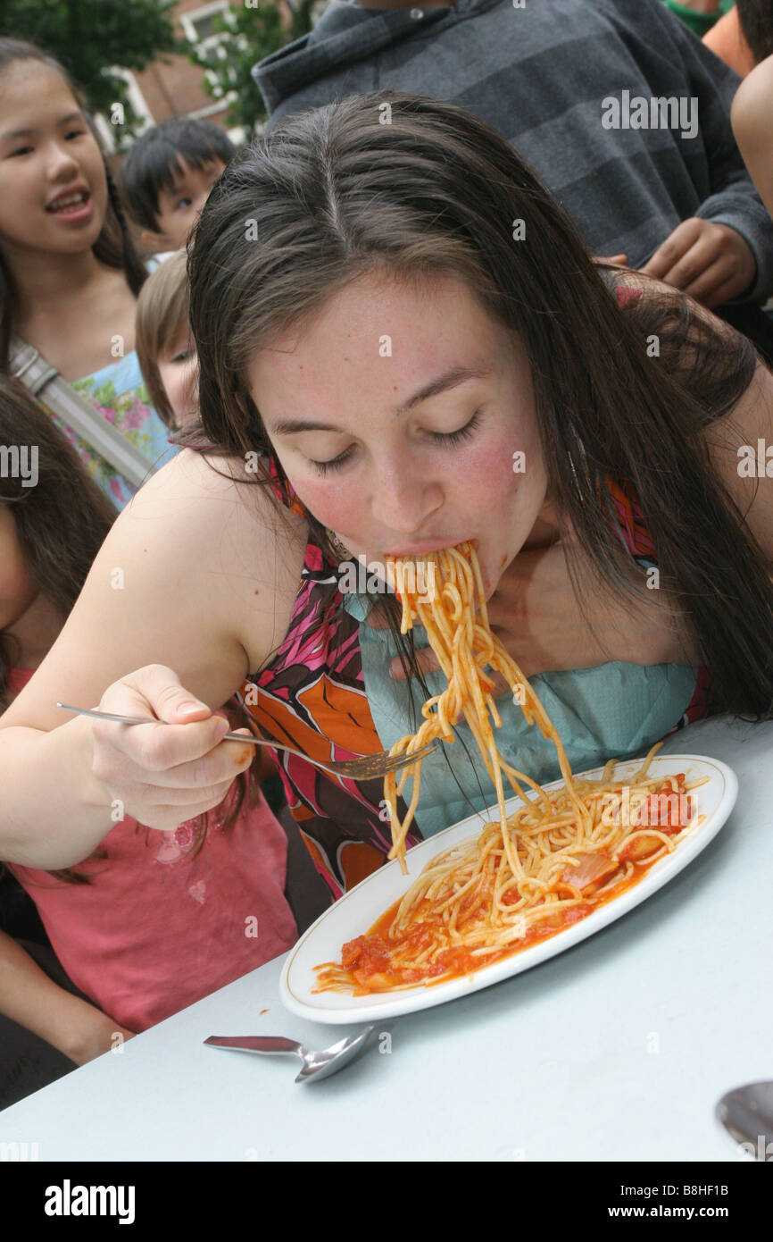 Restaurant Secret for Making Pasta for a Crowd! - TheMamasGirls