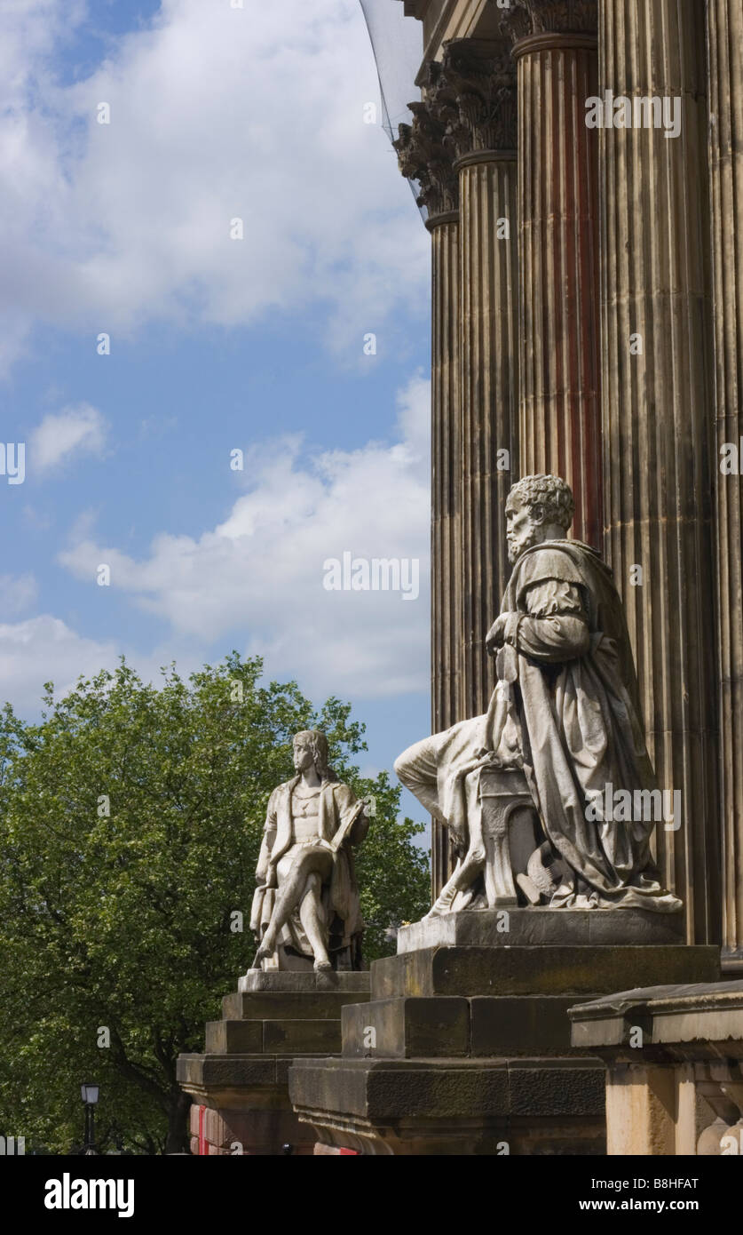 Statues outside the Walker Art gallery Liverpool Stock Photo Alamy