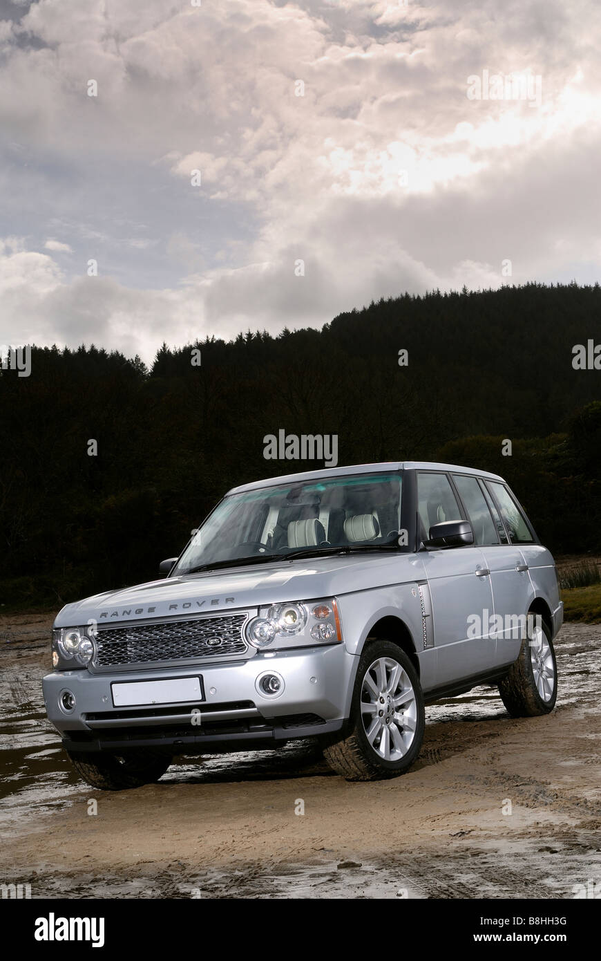 The Class British Range Rover V8 Sport Diesel Stock Photo - Alamy
