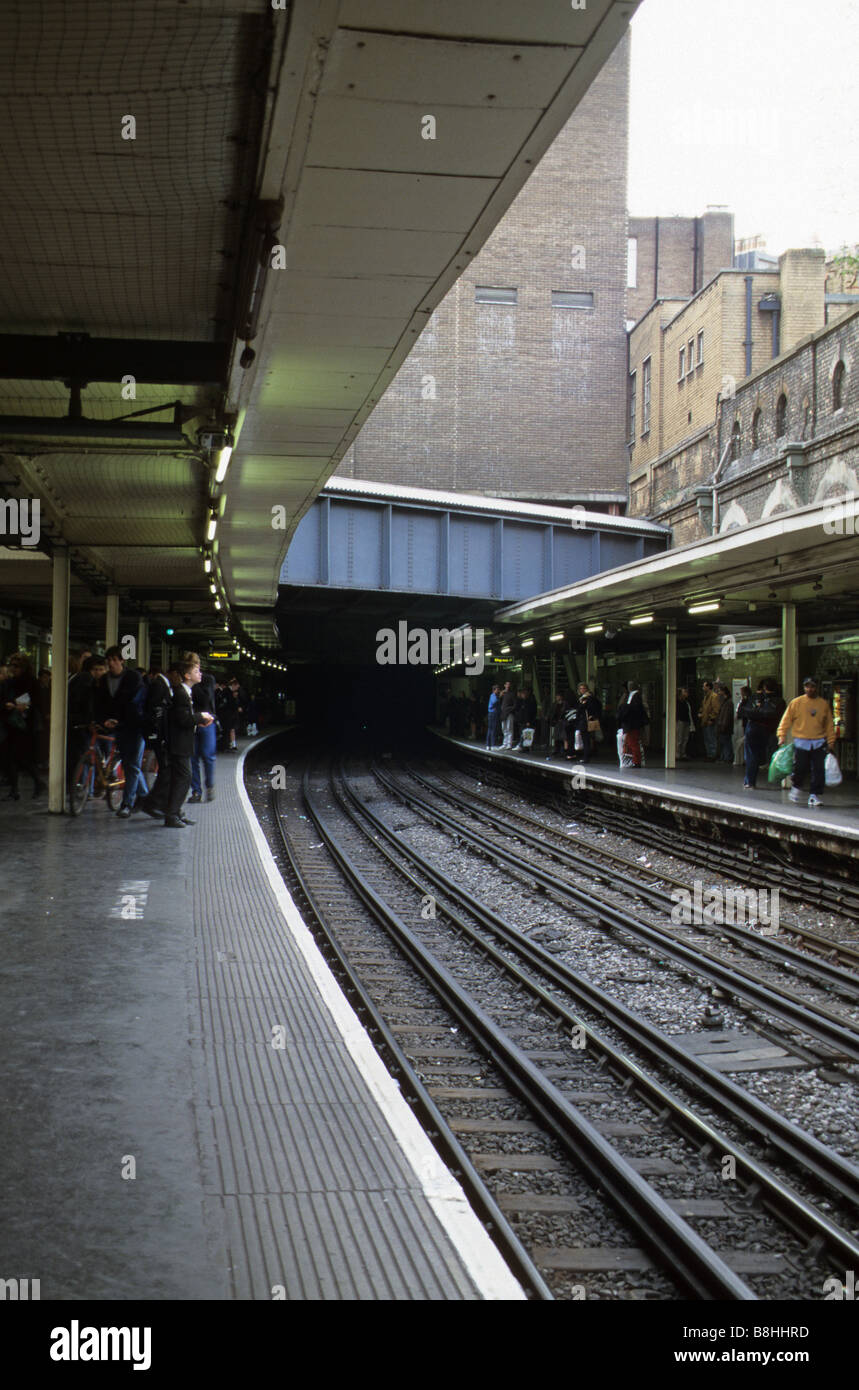 Sloane square station hires stock photography and images Alamy
