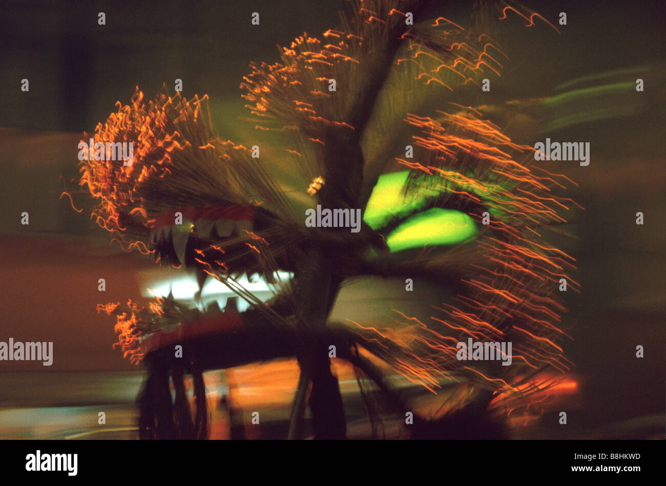Fire dragon dance hi-res stock photography and images - Alamy