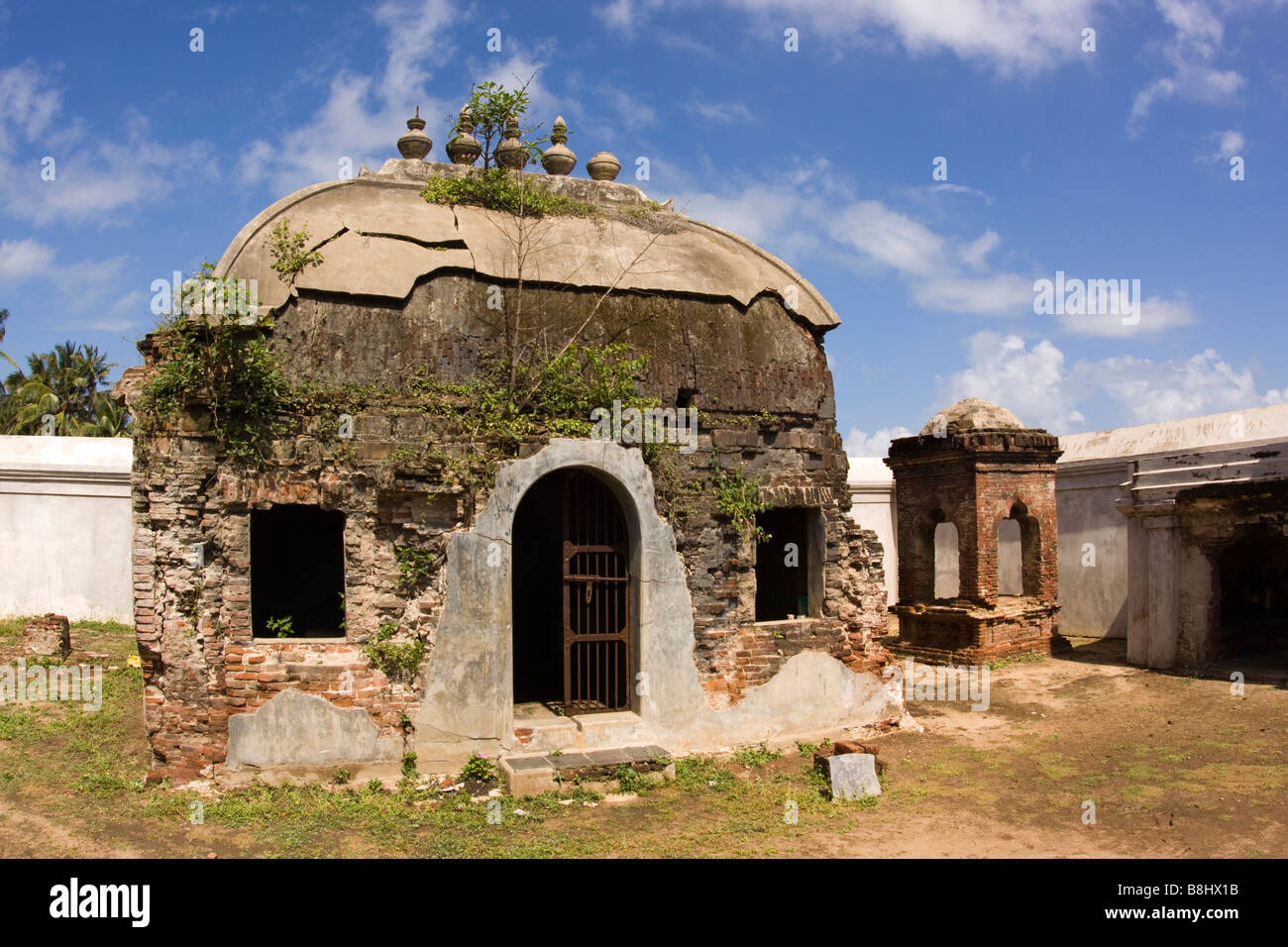 India Tamil Nadu Tranquebar Tharangambadi village tsunami damaged hindu temple Stock Photo