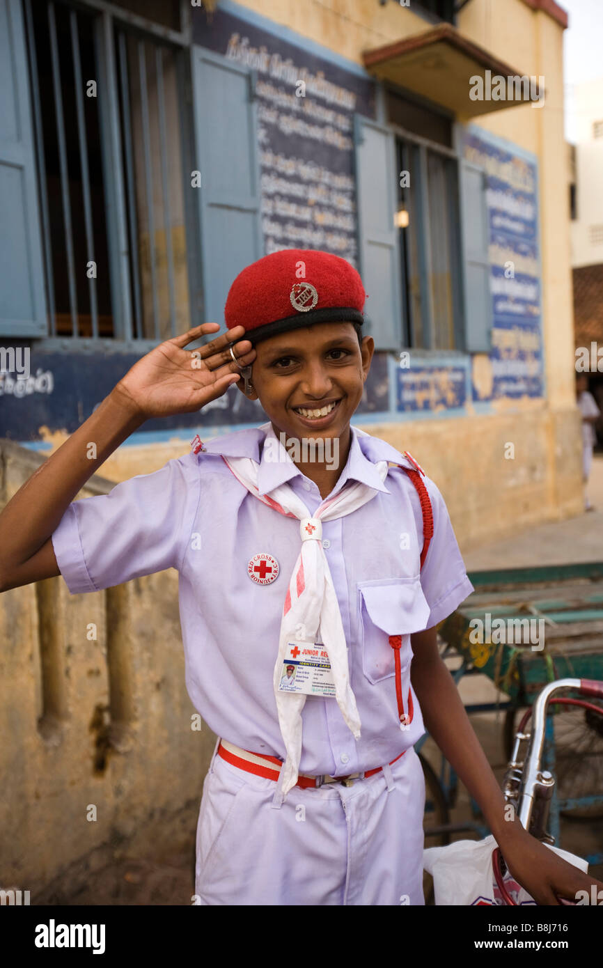 Red cross uniform hi-res stock photography and images - Alamy
