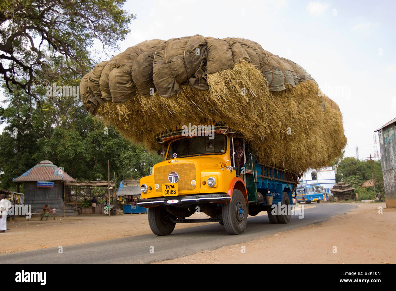 Coimbatore: Overloaded truck causes road to cave in at flower market