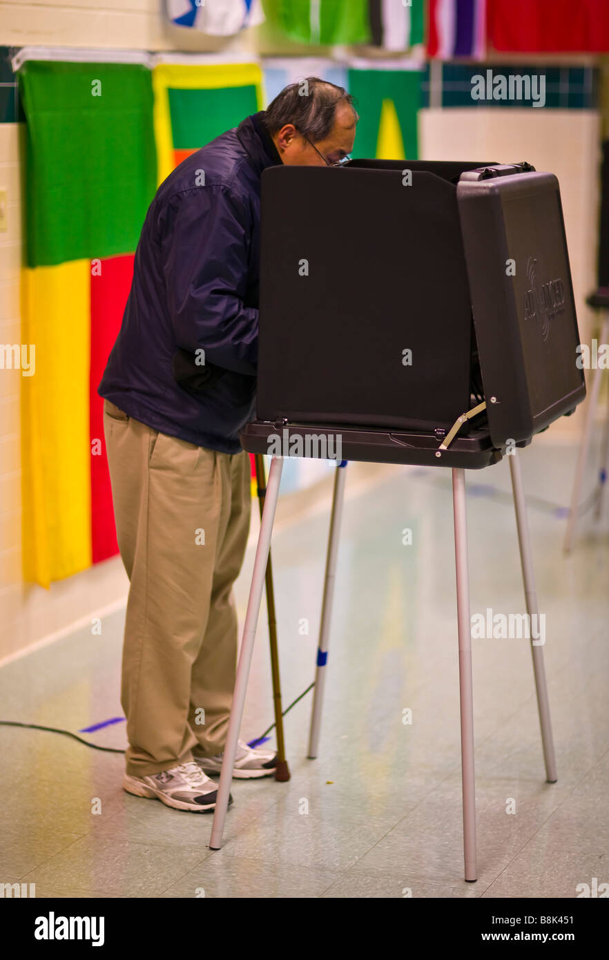FAIRFAX COUNTY, VIRGINIA USA - Voter at polls during presidential election November 4, 2008. Stock Photo