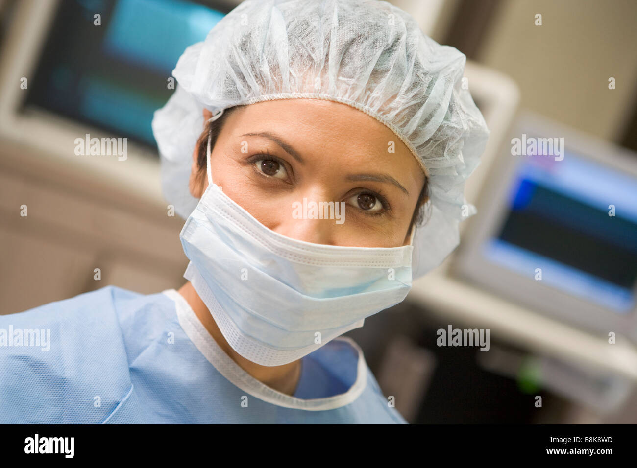 Surgical Scrubs Stock Photos & Surgical Scrubs Stock Images Alamy