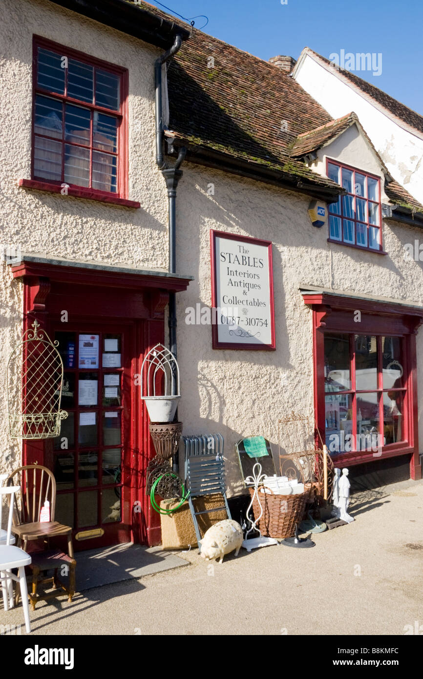 Antique shops europe hires stock photography and images Alamy