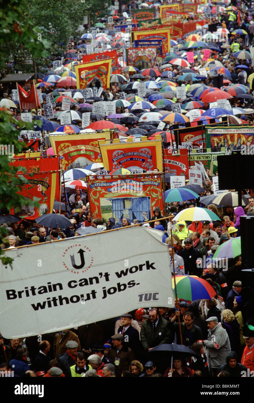 London England 25 October 1992 200 000 people take part in a demonstration organised by the Trade Union Congress Stock Photo