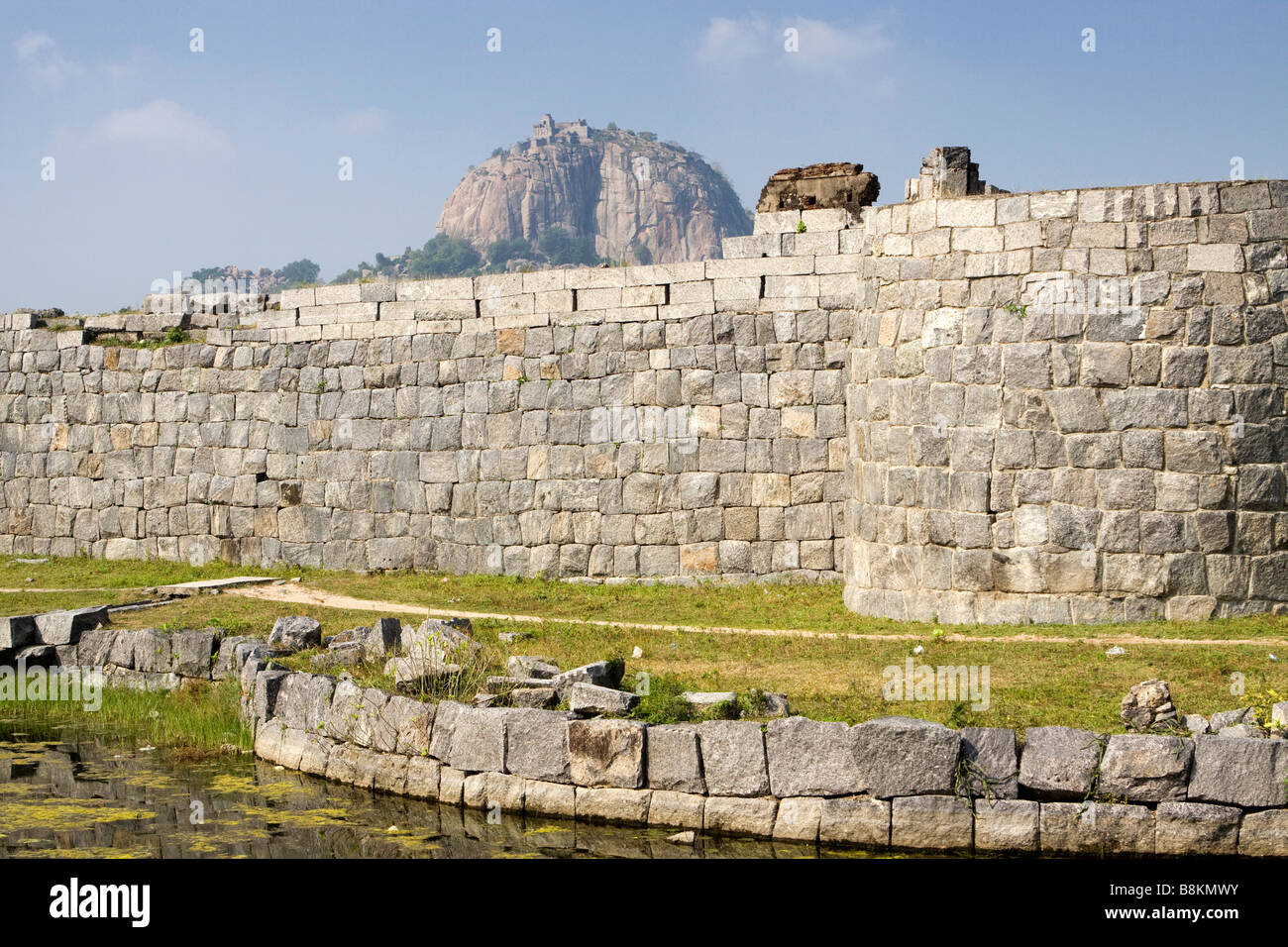 India Tamil Nadu Gingee Fort Krishnagiri hilltop fort walls and moat Stock Photo