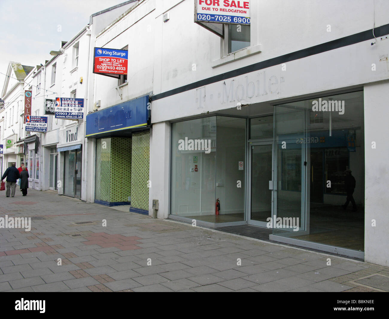 High street shops closed hires stock photography and images Alamy
