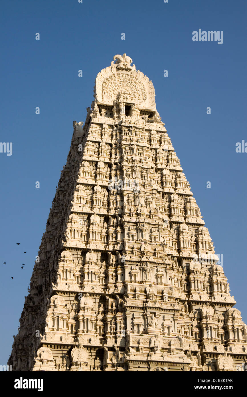 India Tamil Nadu Tiruvannamalai Arunachaleswar temple recently restored gopuram Stock Photo