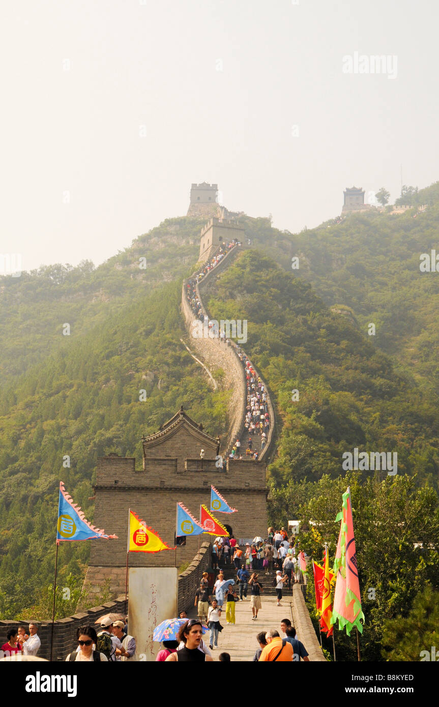 Thousands Tourists Visit Daily Chinese Wall Stock Photo 138458411