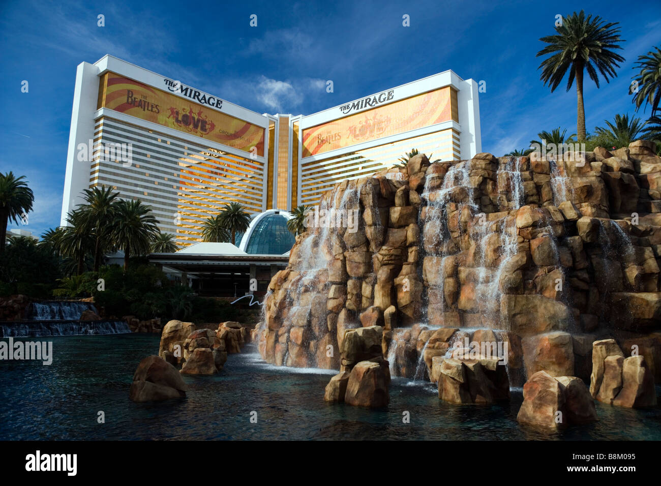 The mirage dolphin vegas hi-res stock photography and images - Alamy