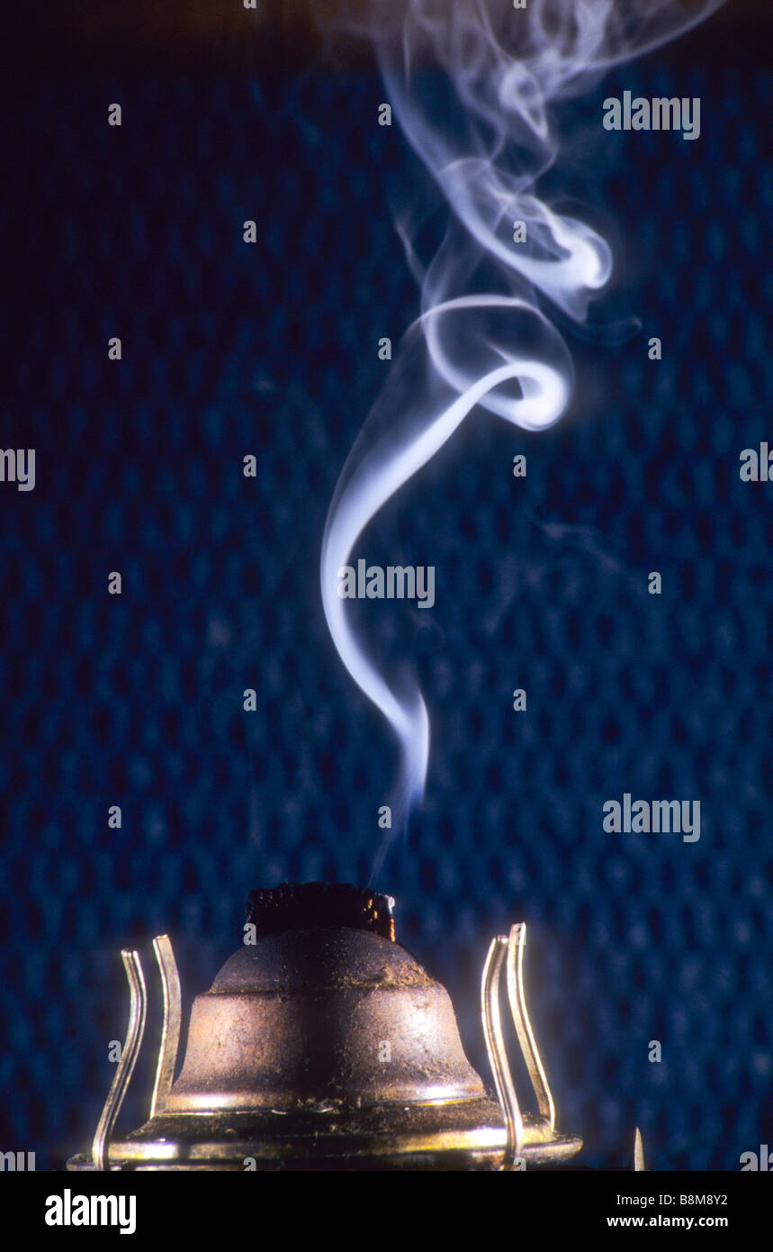 Oil 2024 lamp smoke