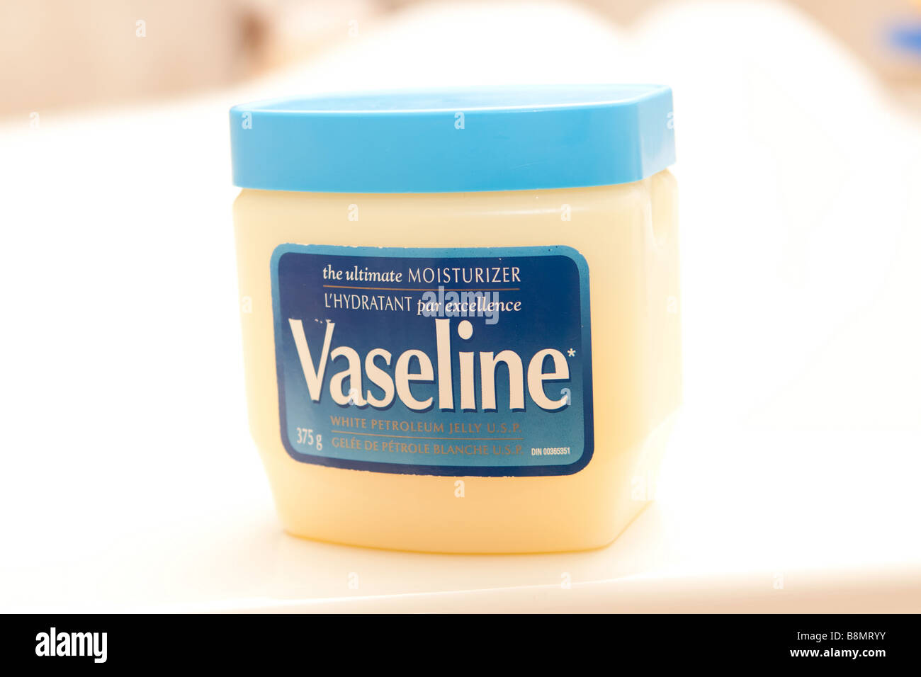 Vaseline petroleum jelly hires stock photography and images Alamy