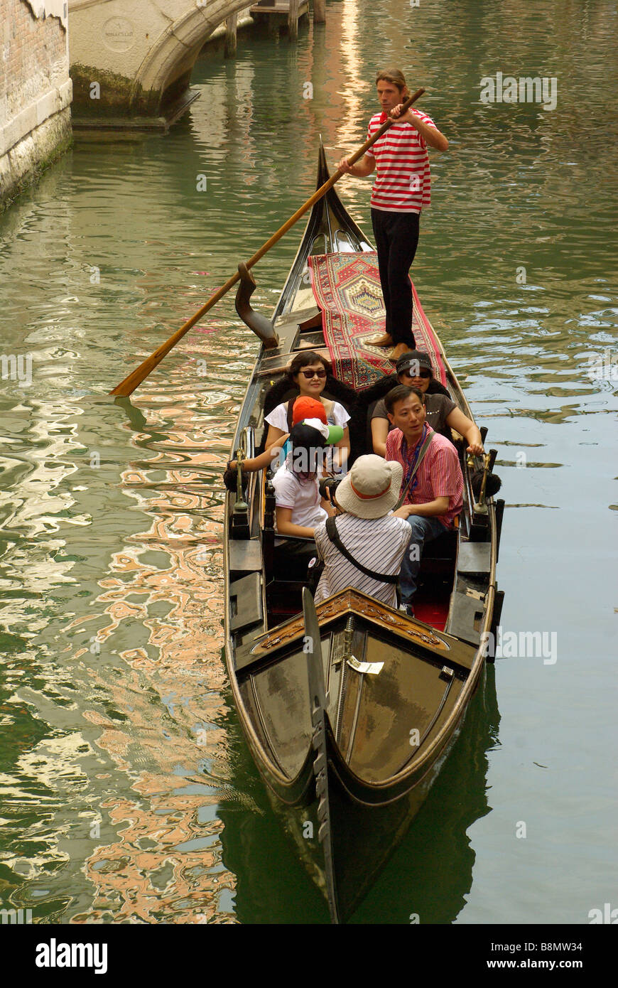 A gondola with Chinese tourists Stock Photo Alamy