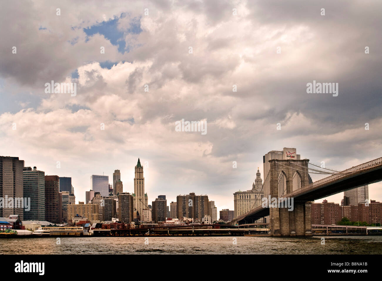 Brooklyn bridge manhattan new york hi-res stock photography and images ...