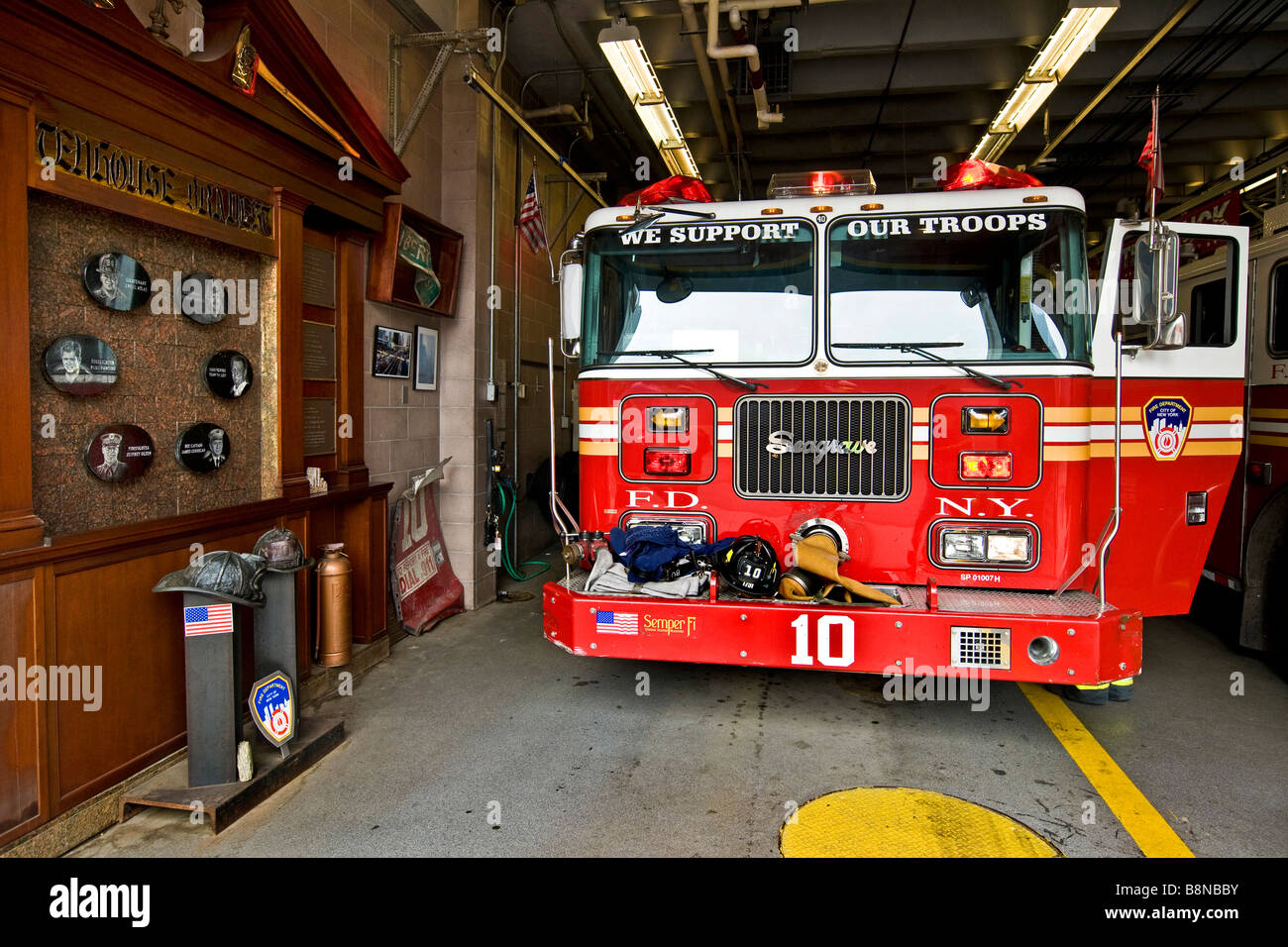 Fire station usa hi-res stock photography and images - Alamy