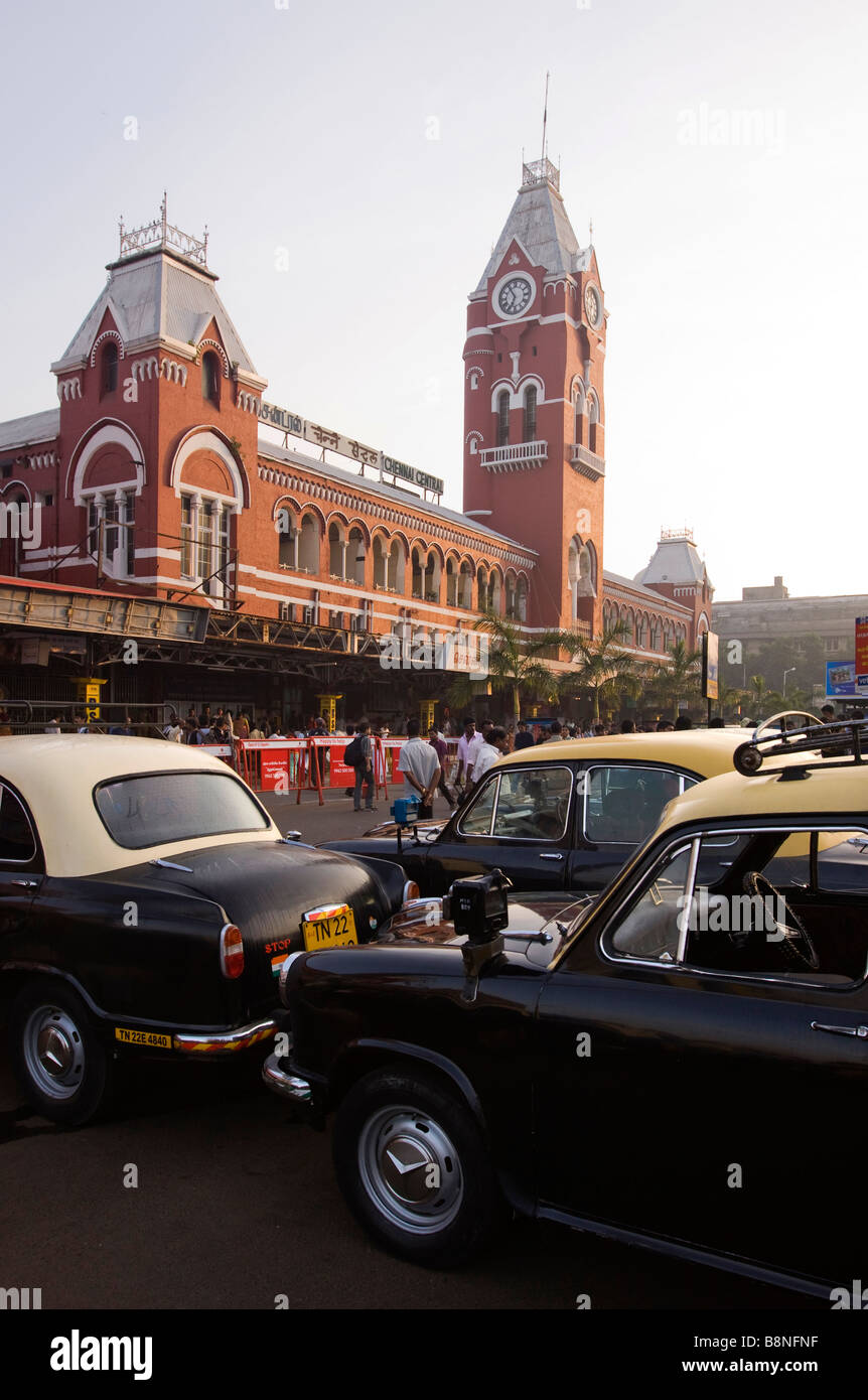 India Tamil Nadu Chennai Central railway station entrance taxi rank Stock Photo