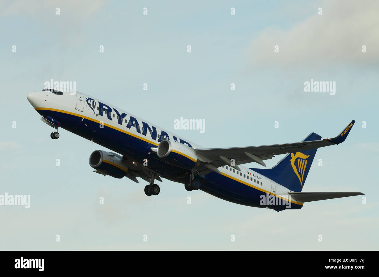 Ryanair Boeing 737 low cost carrier jet plane taking off Stock Photo
