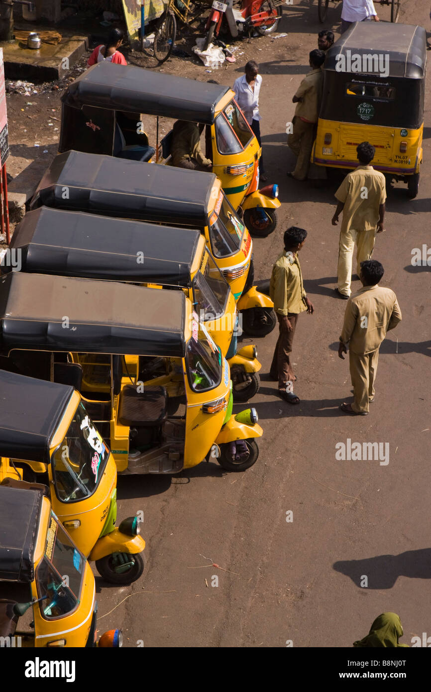 India Tamil Nadu Chennai city centre line of auto rickshaws at side of road Stock Photo