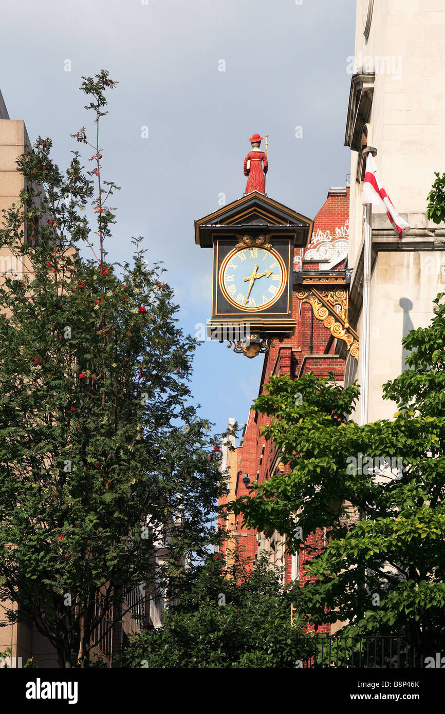 Clock on St James Garlickhythe Church Garlick Hill City of London GB UK Stock Photo